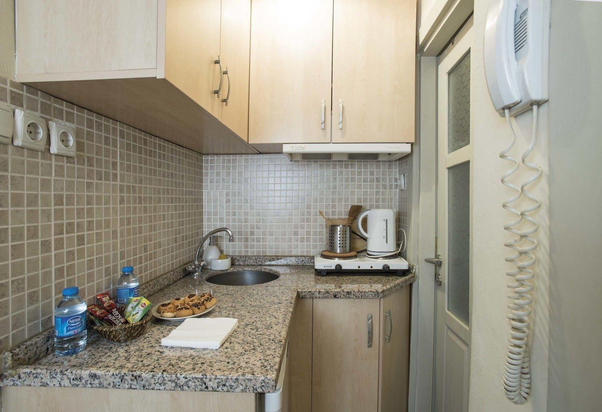 Gen Suites Pera Istanboel Buitenkant foto