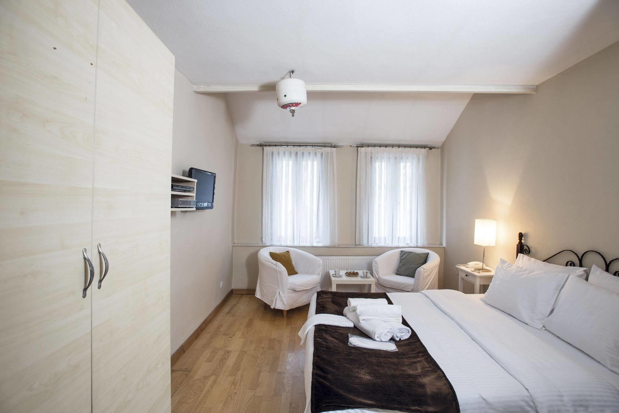 Gen Suites Pera Istanboel Buitenkant foto